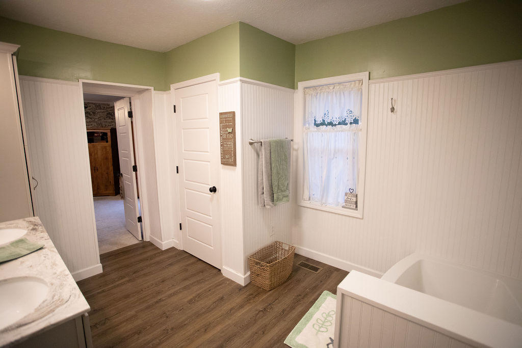 112 Rogers Ridge Road Kingston, TN 37763 - Photo 28 of 28 1F7A2449