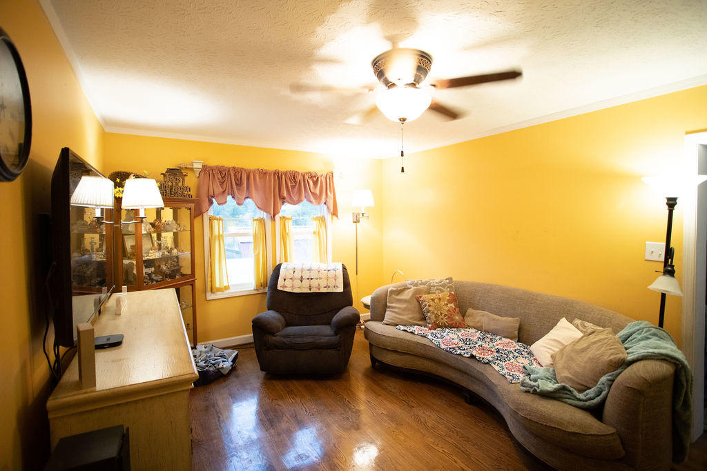 112 Rogers Ridge Road Kingston, TN 37763 - Photo 7 of 28 1F7A2421