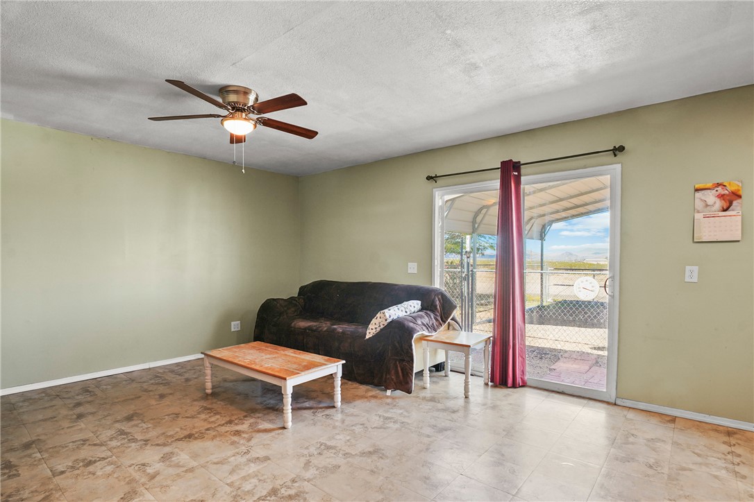 1354 Don Luis Road Golden Valley, AZ 86413 - Photo 27 of 49 Guest Quarters
