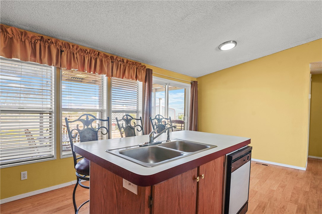 1354 Don Luis Road Golden Valley, AZ 86413 - Photo 8 of 49 Kitchen