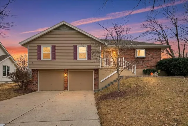 $325,000 | 1619 Southeast Boone Trail, Lee's Summit, MO 64063