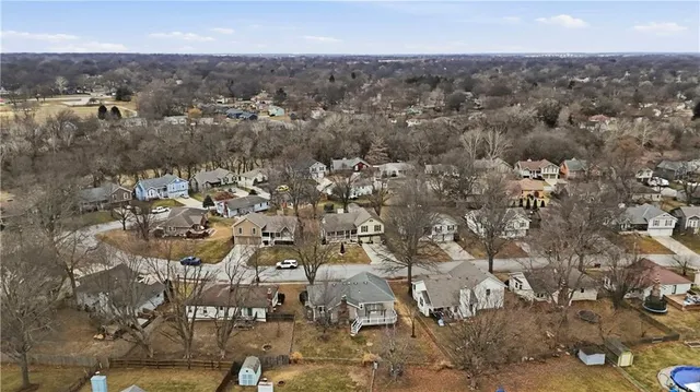 $325,000 | 1619 Southeast Boone Trail, Lee's Summit, MO 64063