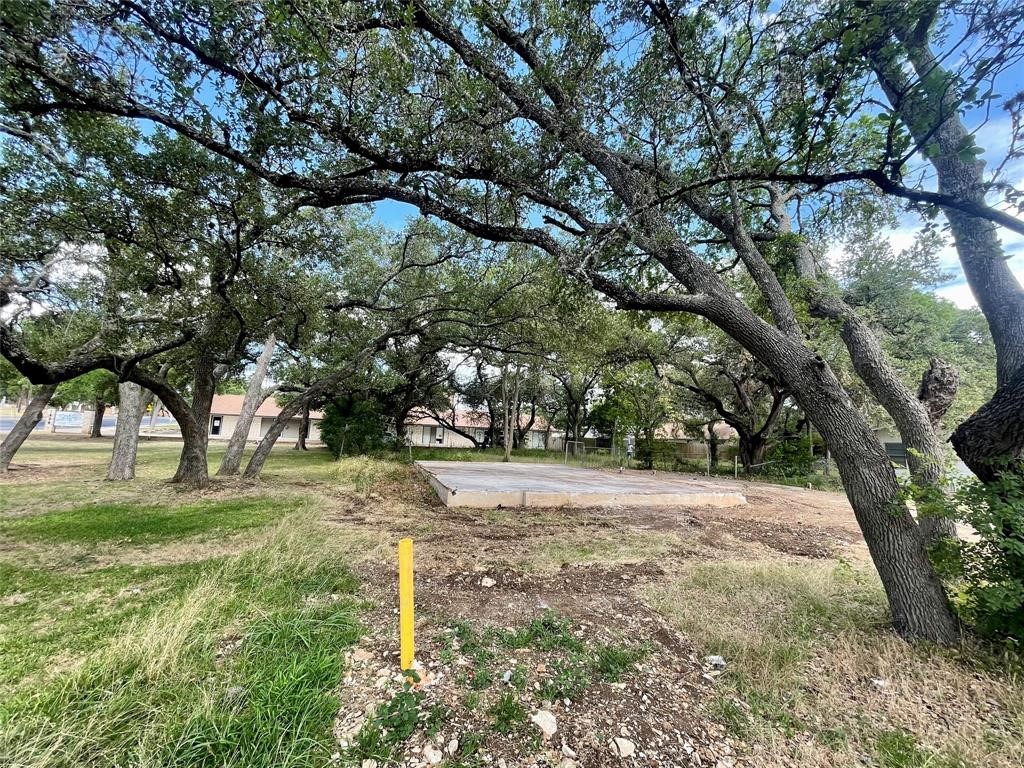 5508 Kings Highway Austin, TX 78745 - Photo 3 of 9 a view of yard with trees