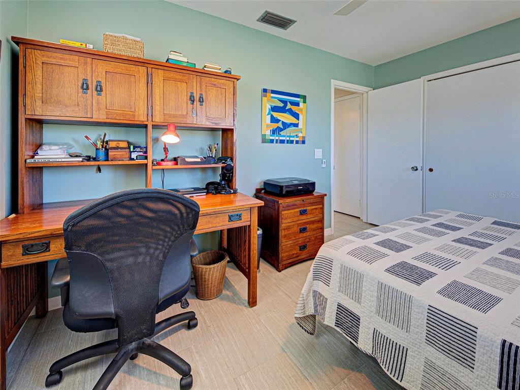 1350 Lakeside Drive Venice, FL 34293 - Photo 33 of 64