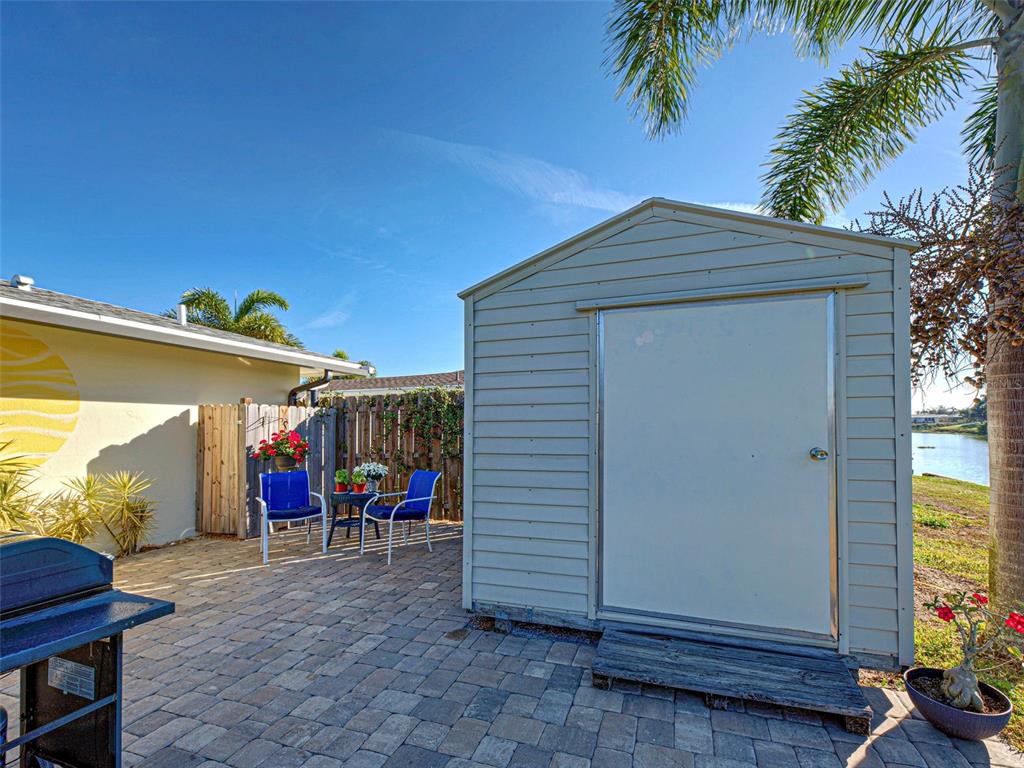 1350 Lakeside Drive Venice, FL 34293 - Photo 44 of 64 a view of a outdoor space