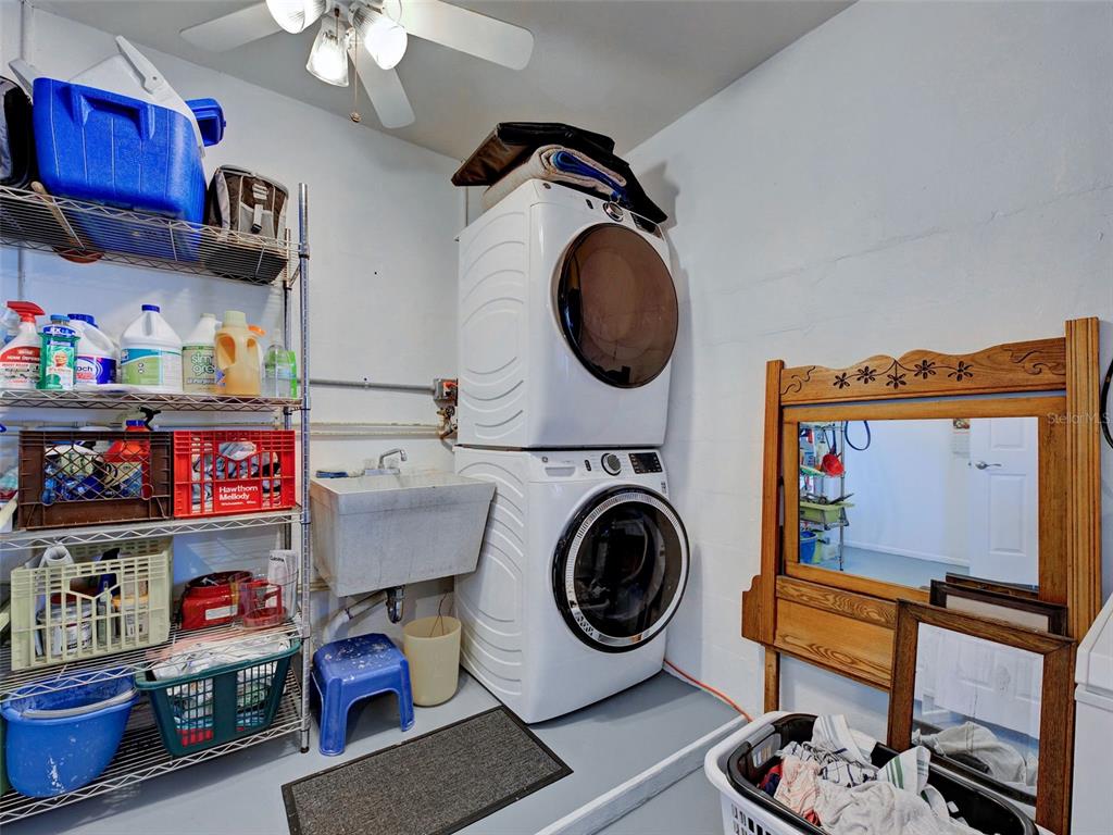 1350 Lakeside Drive Venice, FL 34293 - Photo 54 of 64