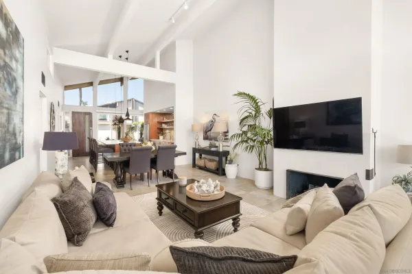 $1,624,900 | 119 Via Coronado, Rancho Santa Fe, CA 92091
