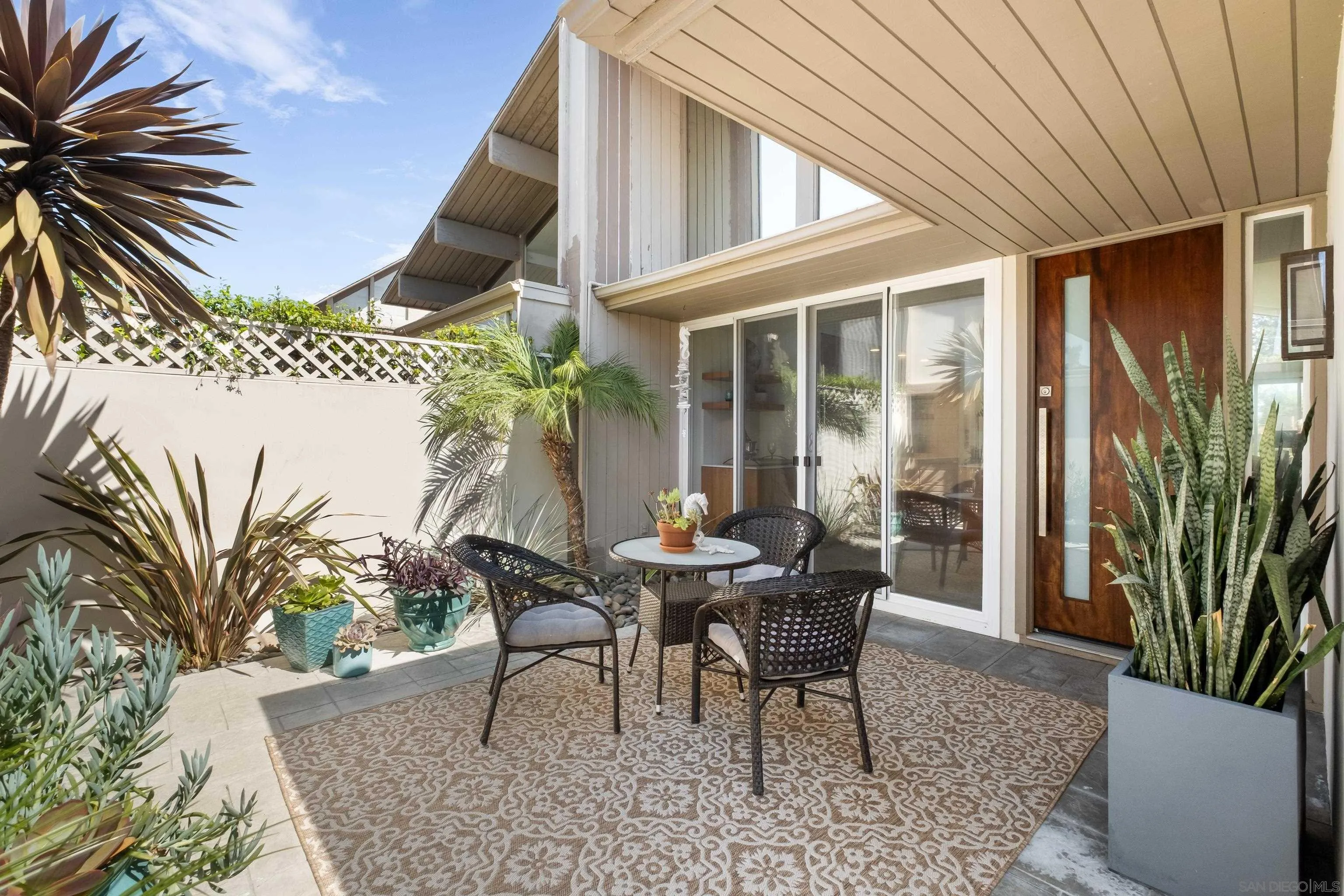 119 Via Coronado Rancho Santa Fe, CA 92091 - Photo 3 of 33