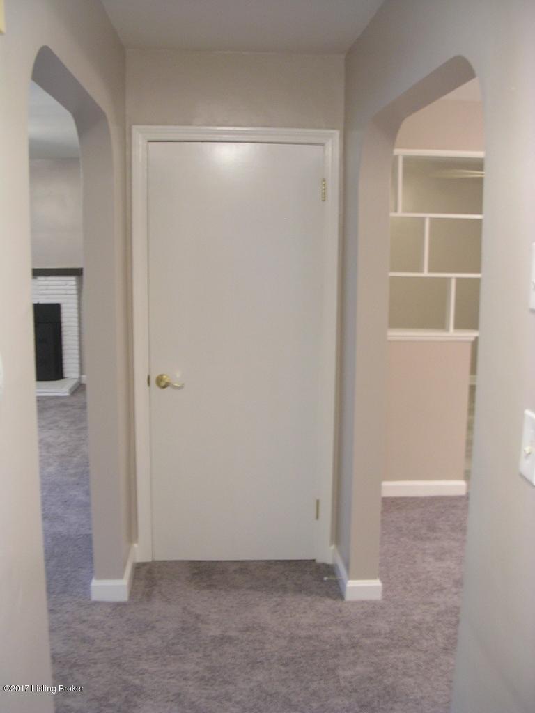 4763 Cane Run Road Louisville, KY 40216 - Photo 22 of 34 21