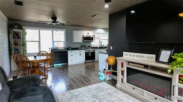 $170,000 | 313 Keeth Road, Crocker, MO 65452