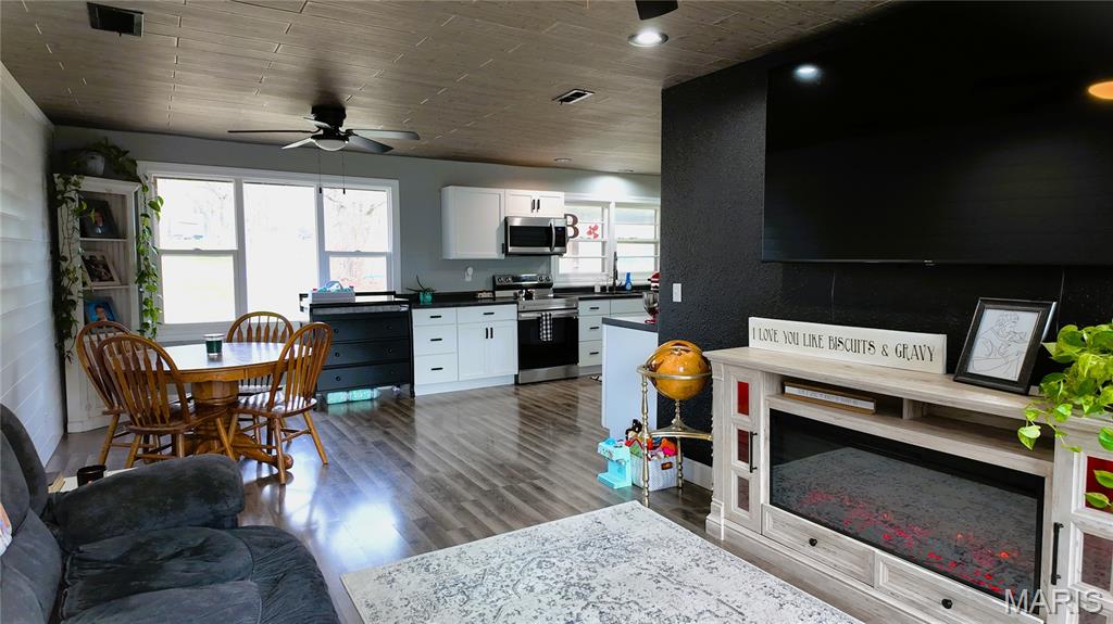 313 Keeth Road Crocker, MO 65452 - Photo 5 of 23