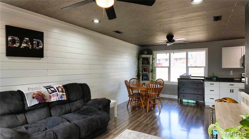 313 Keeth Road Crocker, MO 65452 - Photo 6 of 23