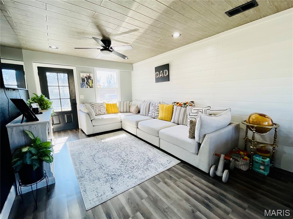 313 Keeth Road Crocker, MO 65452 - Photo 6 of 24