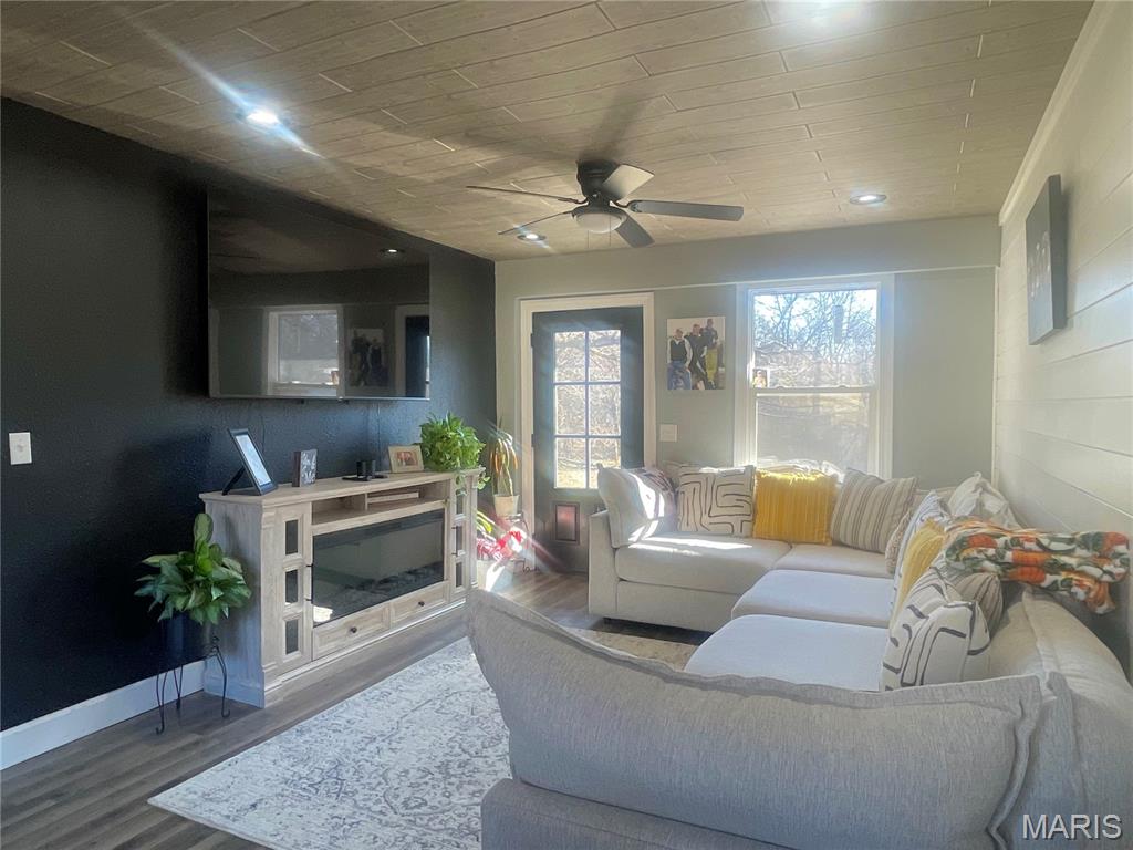 313 Keeth Road Crocker, MO 65452 - Photo 8 of 24