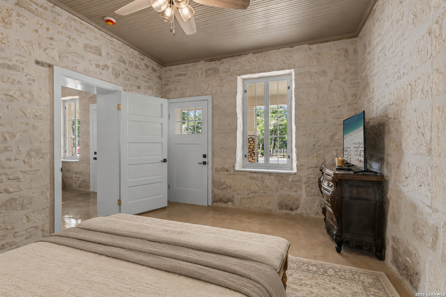 824 High Street Comfort, TX 78013 - Photo 16 of 47