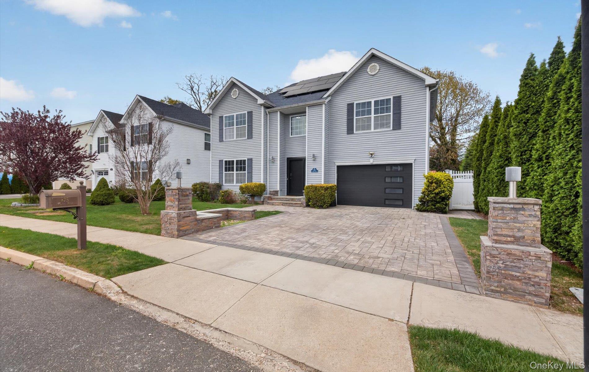 875 Otsego Road West Hempstead, NY 11552 - Photo 2 of 37