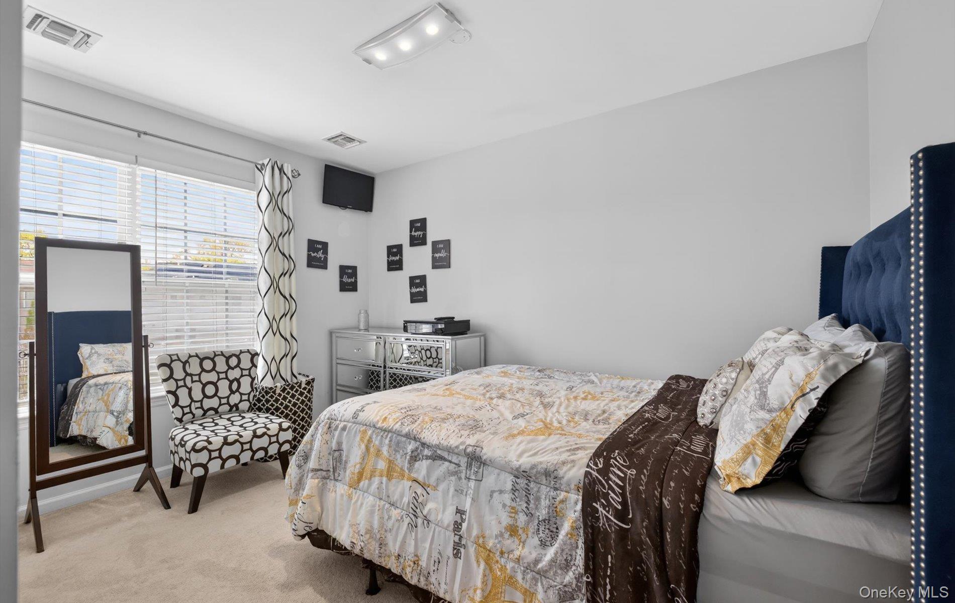 875 Otsego Road West Hempstead, NY 11552 - Photo 25 of 37