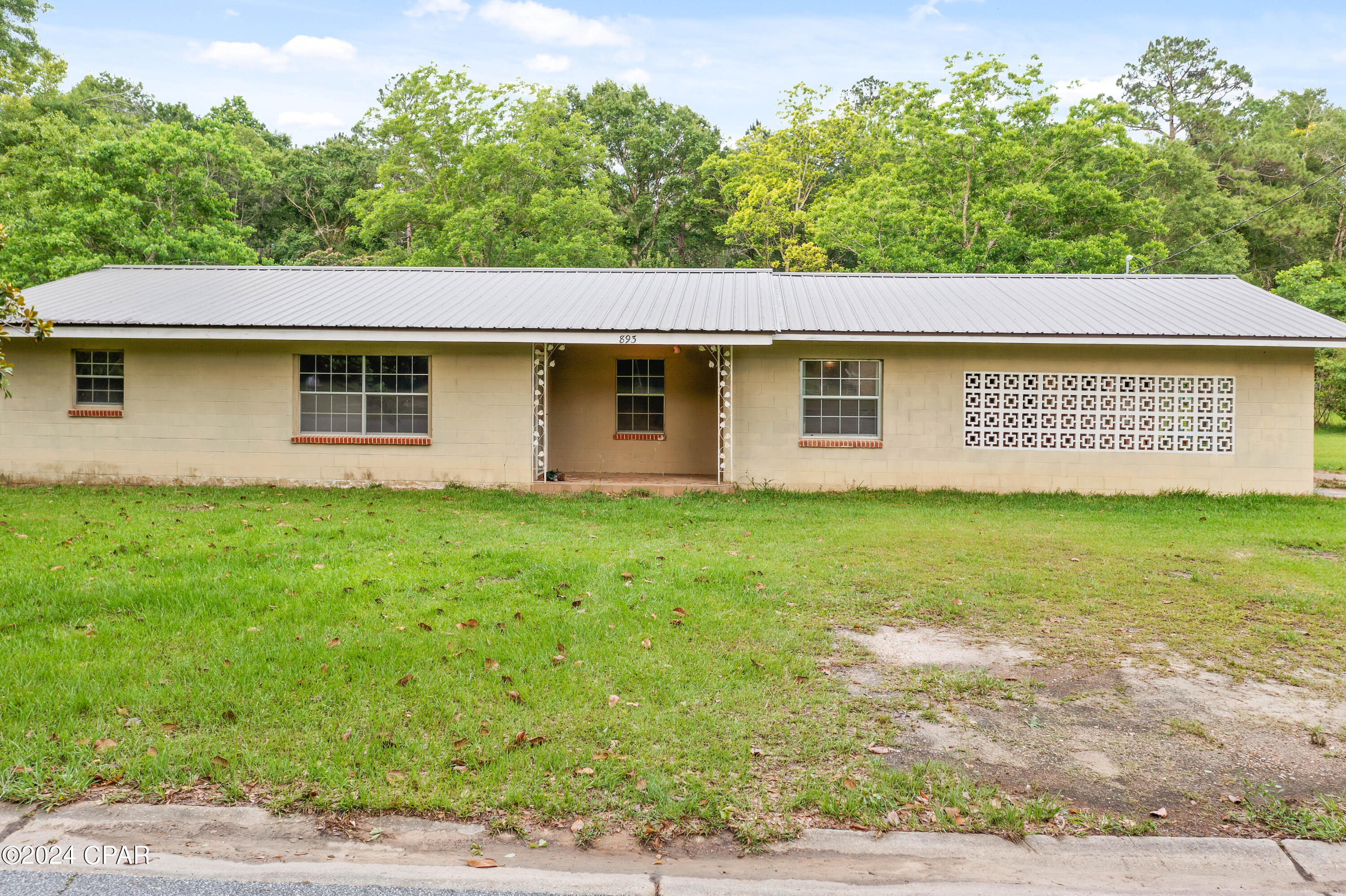 893 South 8th Street Chipley, FL 32428 - Photo 2 of 20
