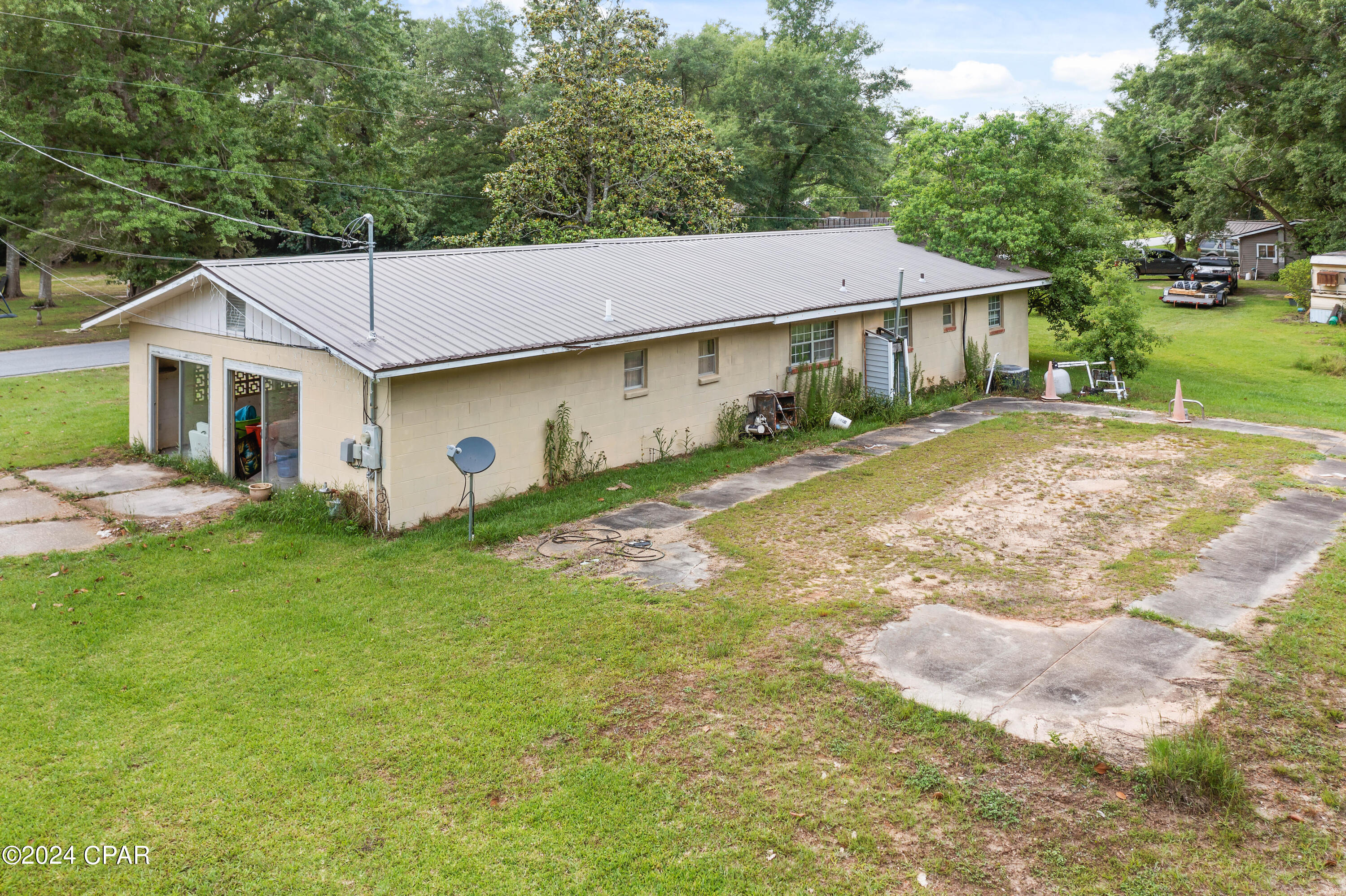 893 South 8th Street Chipley, FL 32428 - Photo 4 of 20