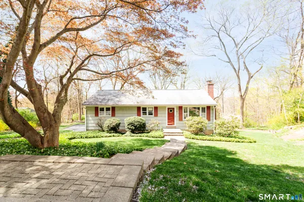 $625,000 | 54 Bunnell Circle, Fairfield, CT 06825