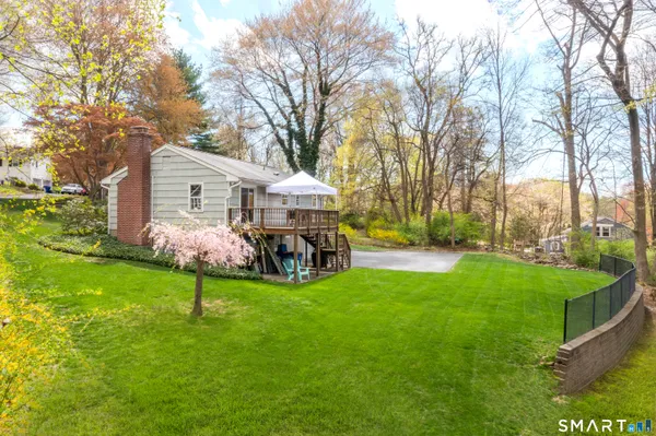 $625,000 | 54 Bunnell Circle, Fairfield, CT 06825