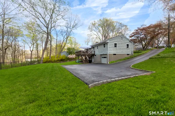$625,000 | 54 Bunnell Circle, Fairfield, CT 06825