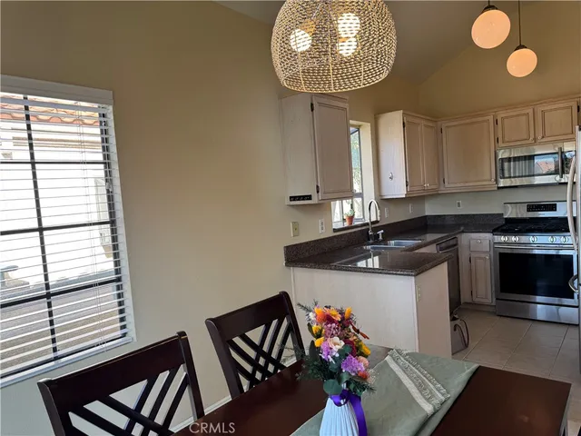 $459,000 | 18110 Erik Court, Unit 592, Canyon Country, CA 91387