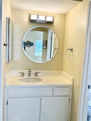 $459,000 | 18110 Erik Court, Unit 592, Canyon Country, CA 91387