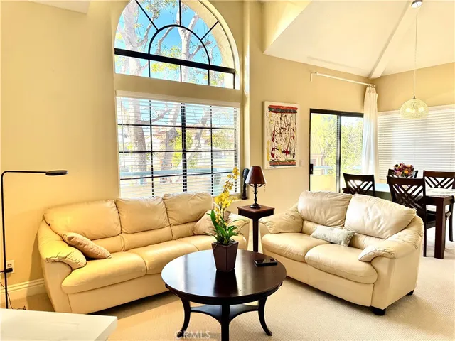 $459,000 | 18110 Erik Court, Unit 592, Canyon Country, CA 91387