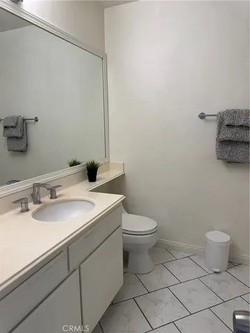 $459,000 | 18110 Erik Court, Unit 592, Canyon Country, CA 91387