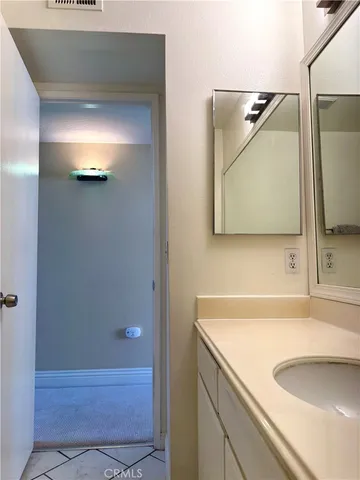 $459,000 | 18110 Erik Court, Unit 592, Canyon Country, CA 91387