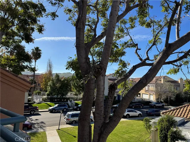 $459,000 | 18110 Erik Court, Unit 592, Canyon Country, CA 91387