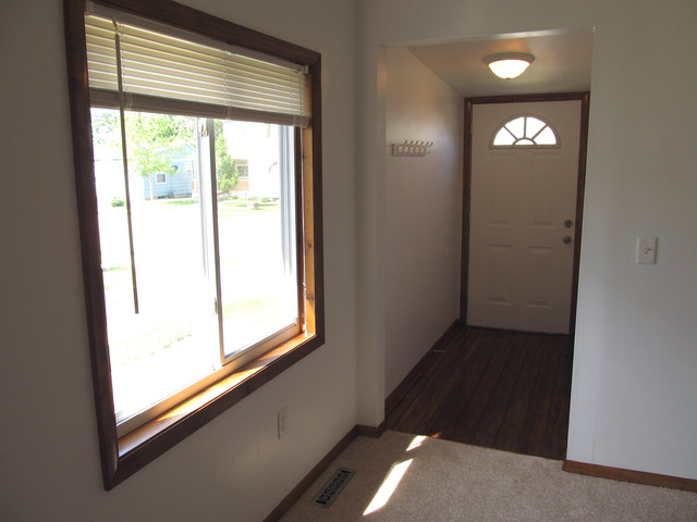 634 South 1st Street Rochelle, IL 61068 - Photo 3 of 18