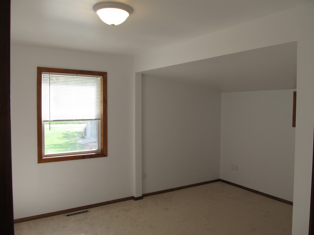 634 South 1st Street Rochelle, IL 61068 - Photo 7 of 18