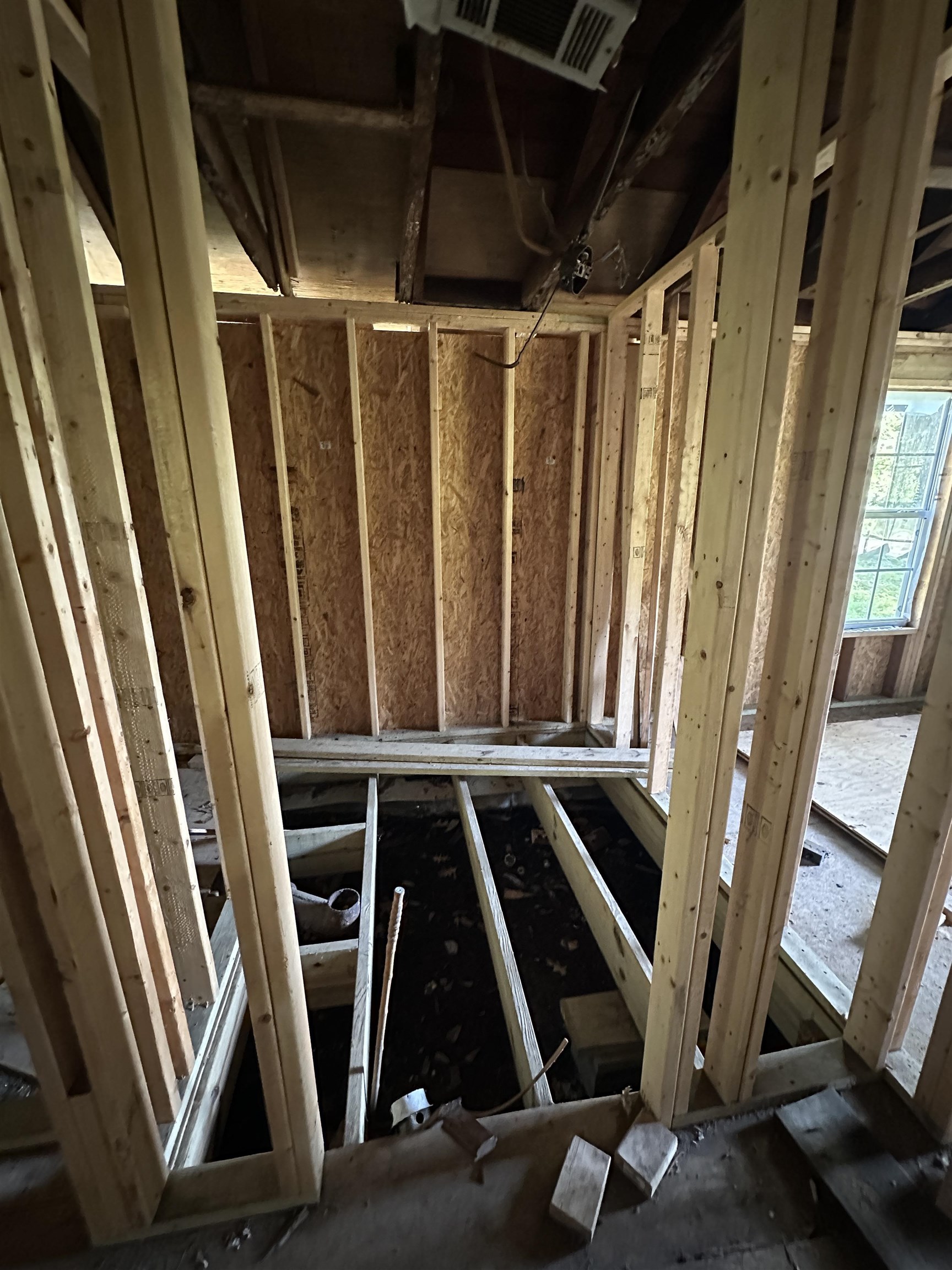 3064 Meadowbrook Road Memphis, TN 38109 - Photo 13 of 14 View of misc room