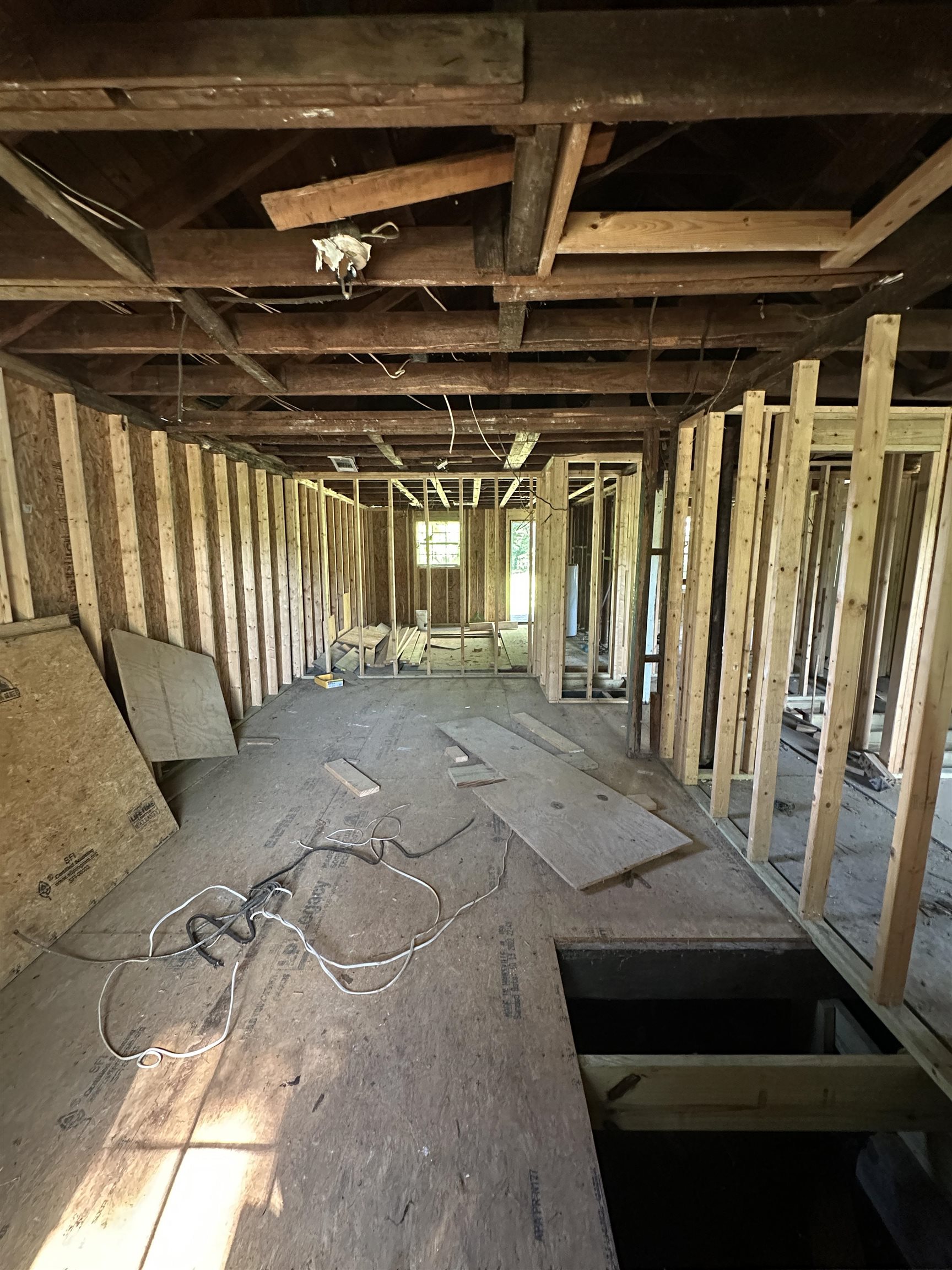 3064 Meadowbrook Road Memphis, TN 38109 - Photo 10 of 14 View of miscellaneous room