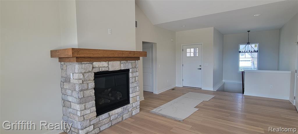 2878 Clivedon Road Howell, MI 48843 - Photo 5 of 31