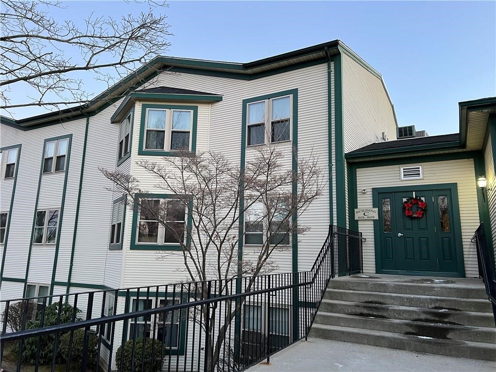 3524 West Shore Road, Unit 605 Warwick, RI 02886 - Photo 1 of 19