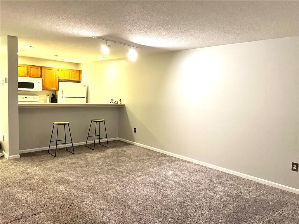 3524 West Shore Road, Unit 605 Warwick, RI 02886 - Photo 13 of 19