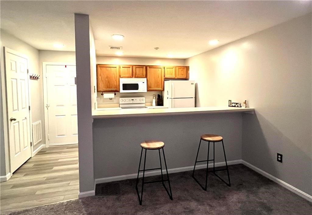 3524 West Shore Road, Unit 605 Warwick, RI 02886 - Photo 5 of 19