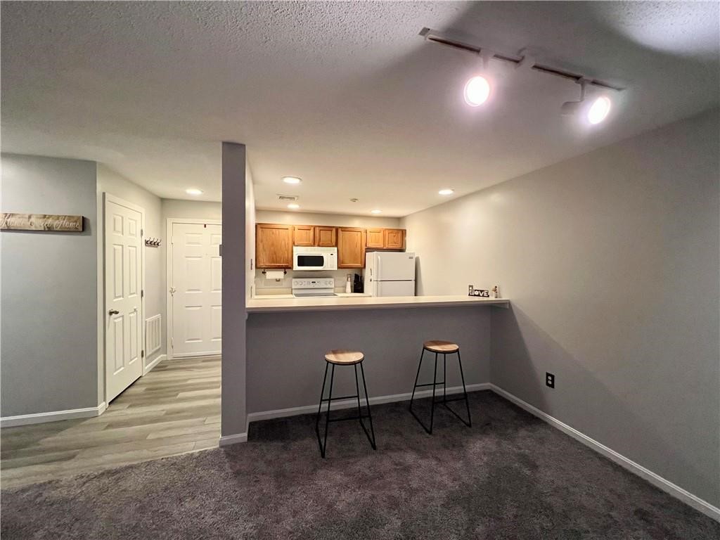 3524 West Shore Road, Unit 605 Warwick, RI 02886 - Photo 6 of 19