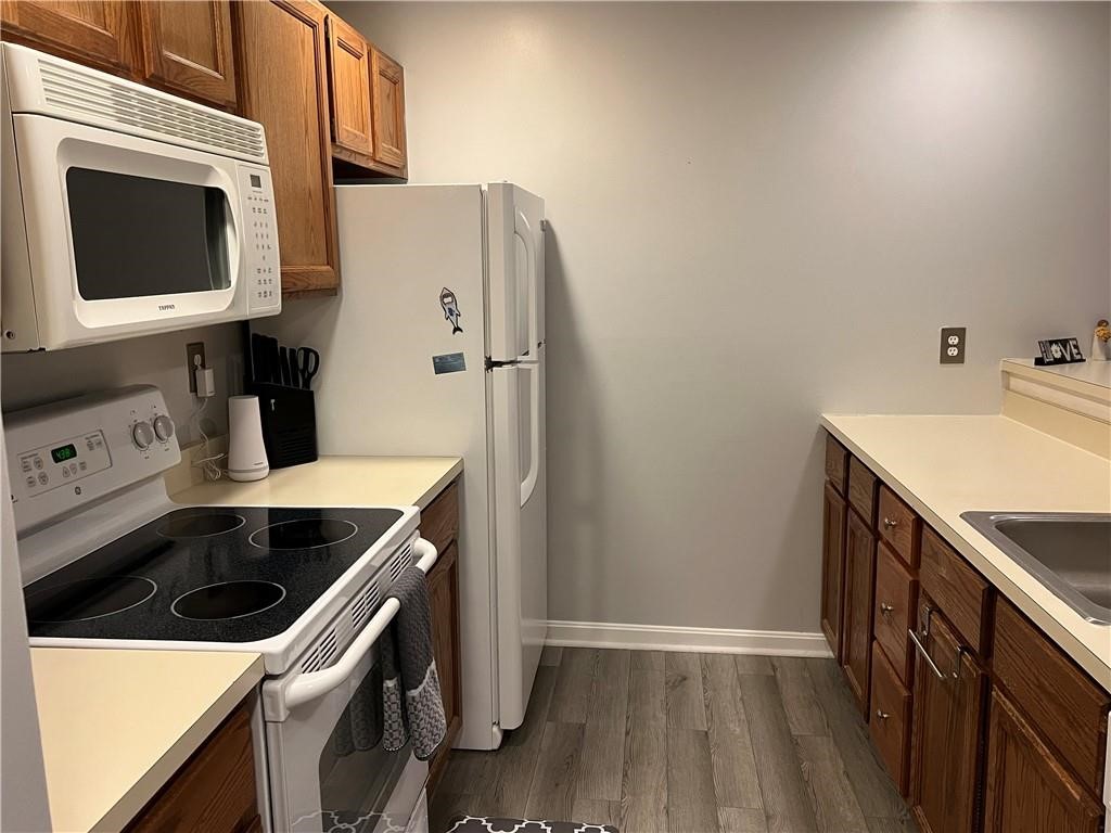 3524 West Shore Road, Unit 605 Warwick, RI 02886 - Photo 8 of 19