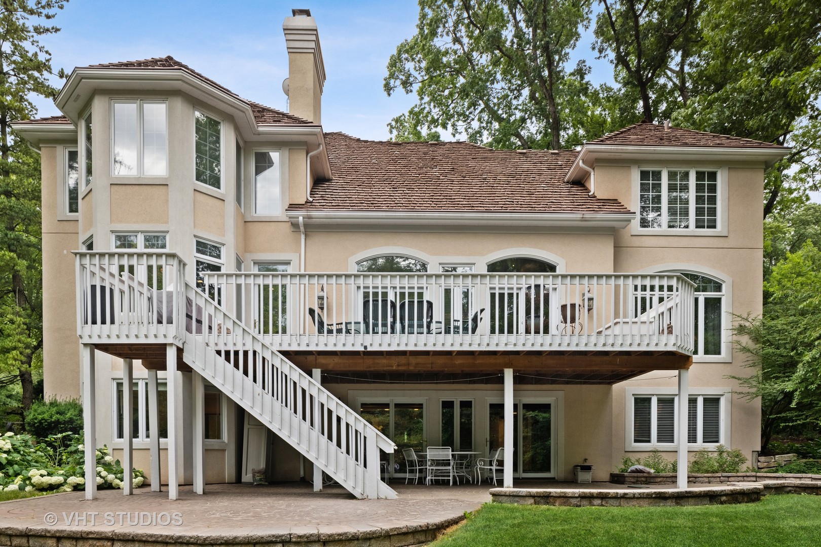 9301 Falling Waters Drive East Burr Ridge, IL 60527 - Photo 4 of 44 a view of a house with a deck