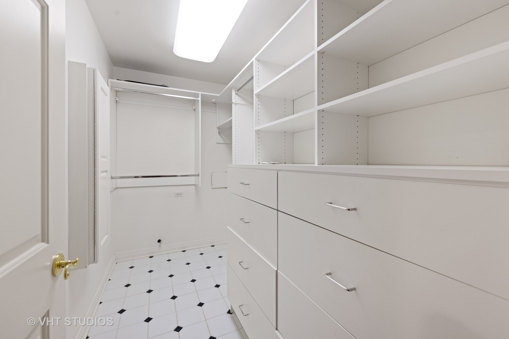 9301 Falling Waters Drive East Burr Ridge, IL 60527 - Photo 38 of 44