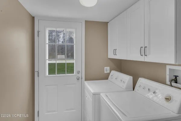 $899,000 | 33 Beechwood Drive, Robbinsville, NJ 08691