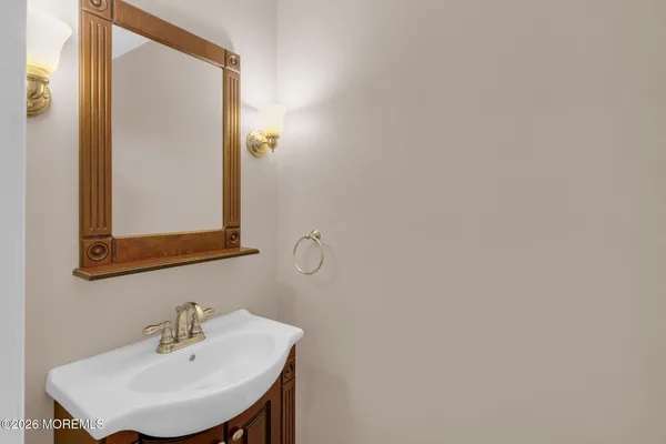 $899,000 | 33 Beechwood Drive, Robbinsville, NJ 08691