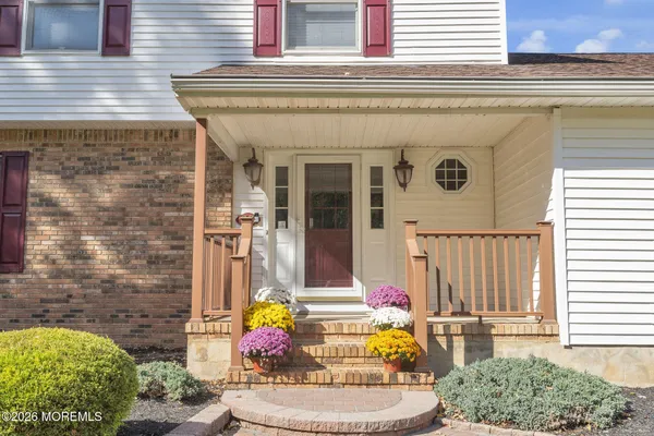 $899,000 | 33 Beechwood Drive, Robbinsville, NJ 08691