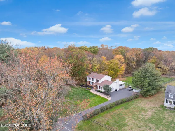 $899,000 | 33 Beechwood Drive, Robbinsville, NJ 08691