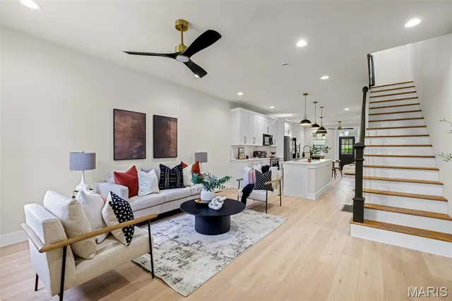 $275,000 | 3144 Potomac Street, St. Louis, MO 63118