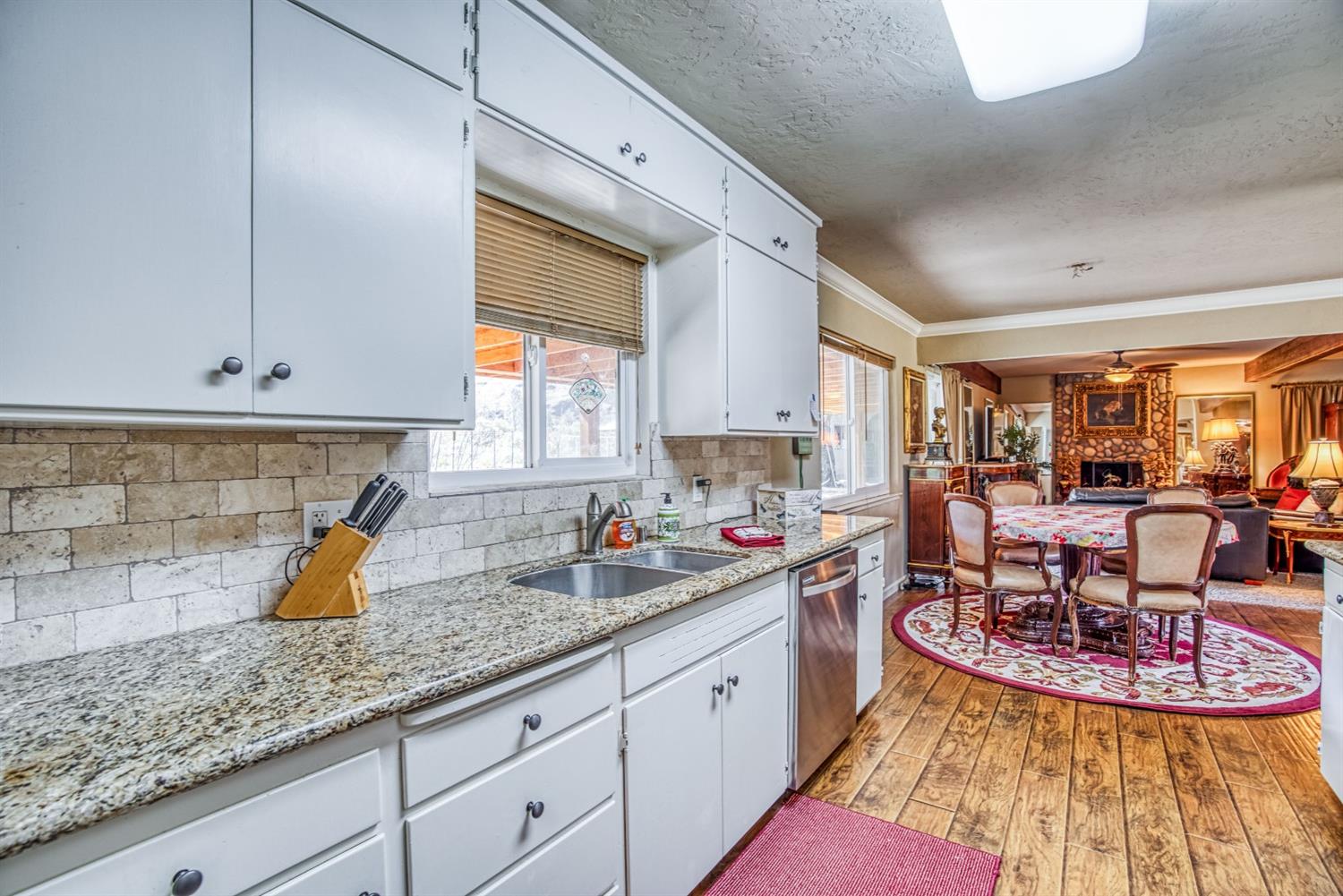 25757 East Trimmer Springs Road Sanger, CA 93657 - Photo 14 of 28 Gallery Image 14